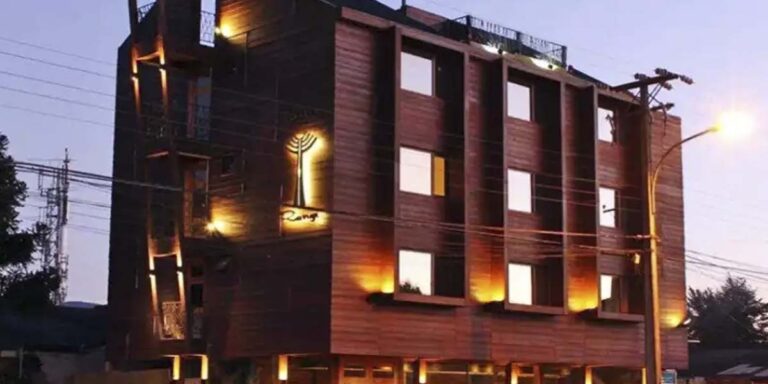 Céntrico hotel boutique puconino sale a la venta: 21 habitaciones equipadas en casi $1.700 millones